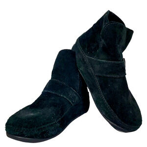 FitFlop DASH Ankle Boots Bootie Buckle BLACK Suede Pull On Women's Size 5